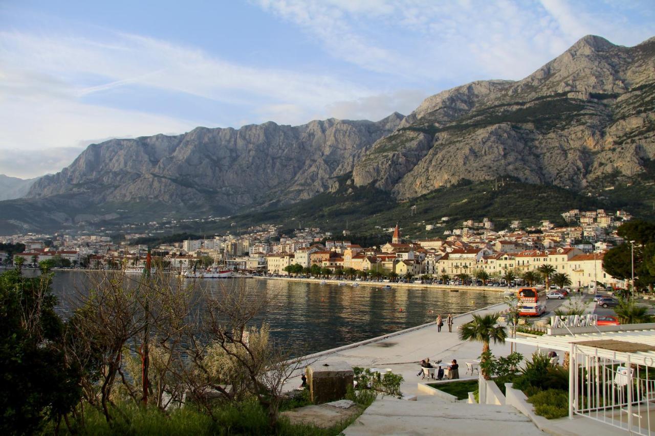 Apartments Rustica Makarska Exterior foto